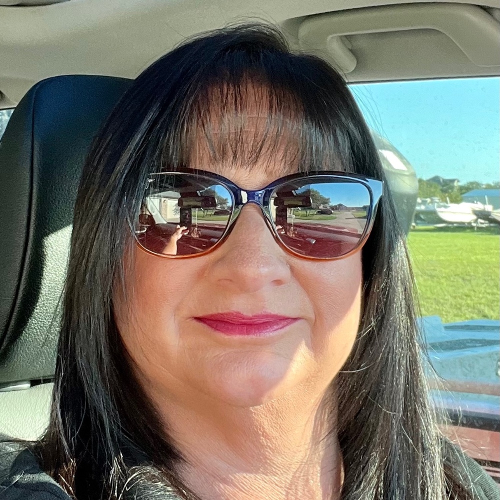 Meet your Posher, Gina